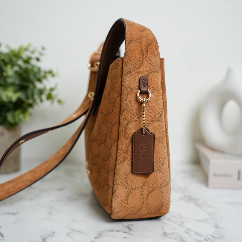 Coach CCE16 Hadley Mini Crossbody Bag In Signature Suede in Caramel NWT - Picture 3 of 13